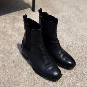 Kenneth Cole Reaction Black Ankle Booties